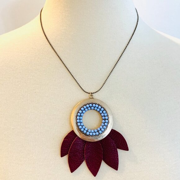 Gold Stone + Leather Pendant Adjustable Necklace - Picture 7 of 8